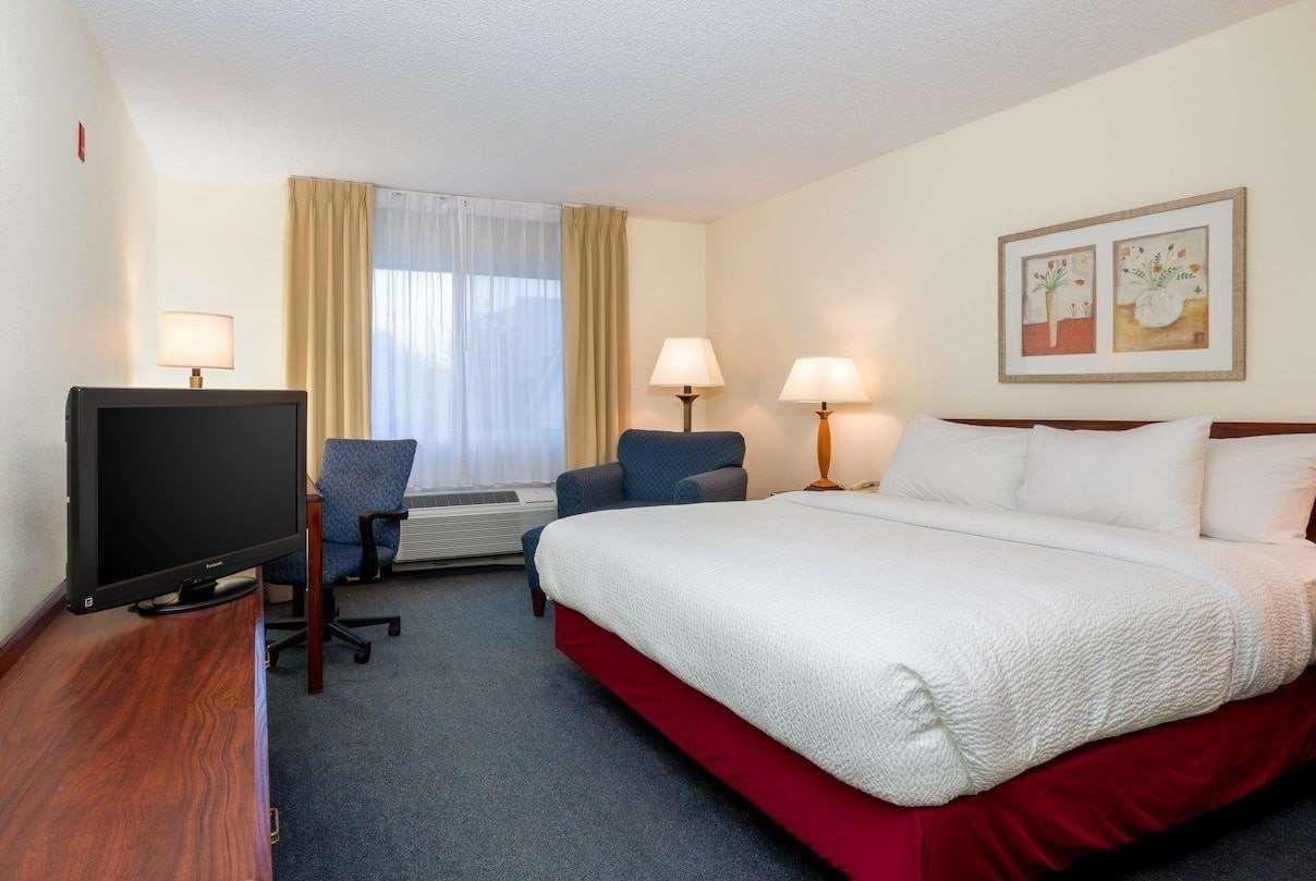 Comfort Inn Davenport East - Bettendorf Давенпорт Экстерьер фото